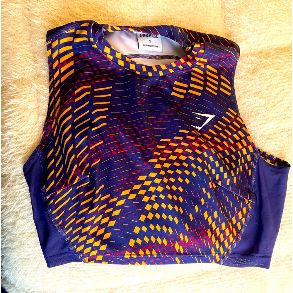 Gymshark woman’s shirt. Hardly worn. Great shape. Small